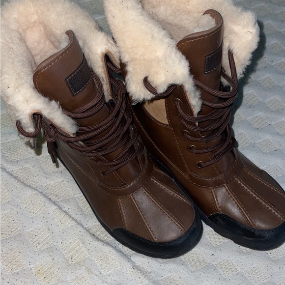 Winter Ugg Boots - Picture 3 of 6
